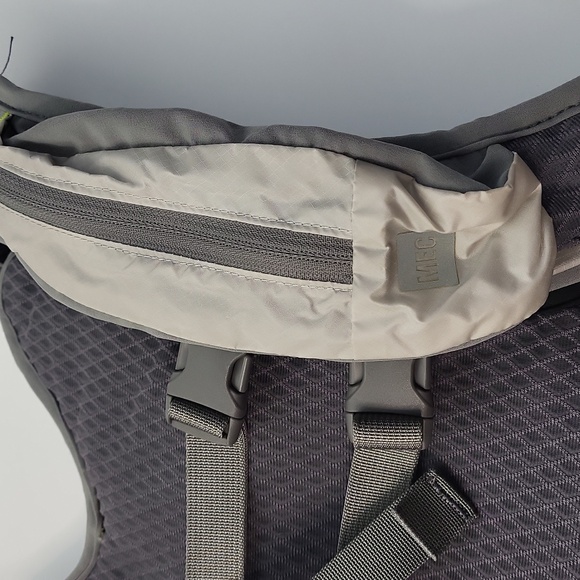 MEC Hydration Backpack - Picture 3 of 6